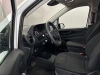 Gebraucht Mercedes e-Vito 85 kW (116 PS) 2023 Weiß Van / Kleinbus