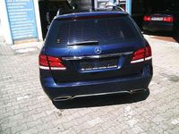 Gebraucht Mercedes E220 170 PS (125 kW) 2015 Cavansitblau  metalliclack Kombi