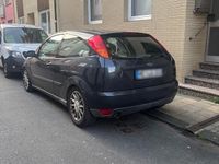 Second-hand Ford Focus 116 CP (85 kW) 2001 Albastru Berlinǎ