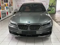 Gebraucht BMW 750 400 PS (294 kW) 2018 Grau Limousine