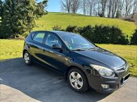Gebraucht Hyundai i30 Comfort 109 PS (80 kW) 2009 Schwarz Kombi