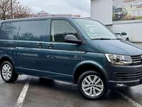 Second-hand VW Transporter 150 CP (110 kW) 2019 Verde Van