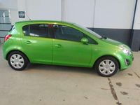 Gebraucht Opel Corsa 87 PS (63 kW) 2011 Apfelgruen p2 Kleinwagen