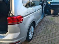Gebraucht VW Touran 150 PS (110 kW) 2016 Silber Van / Kleinbus