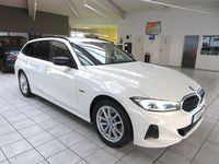 Gebraucht BMW 320e 204 PS (150 kW) 2023 Weiß Limousine