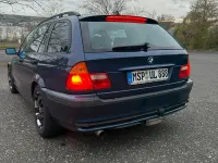 Gebraucht BMW 318 Basis 143 PS (105 kW) 2005 Blau Kombi