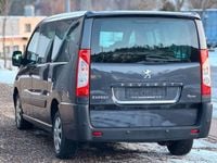 Gebraucht Peugeot TePee Active 128 PS (94 kW) 2011 Schwarz Van / Kleinbus