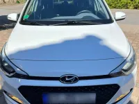 Gebraucht Hyundai i20 Classic 75 PS (55 kW) 2016 Weiß Limousine