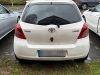 Gebraucht Toyota Yaris 87 PS (63 kW) 2007 Weiß Kleinwagen