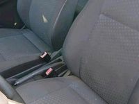 Gebraucht VW Polo 64 PS (47 kW) 2003 Schwarz Kleinwagen