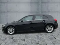 Gebraucht Mercedes A180 116 PS (85 kW) 2020 Schwarz Limousine