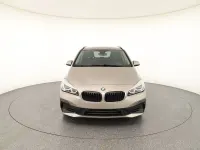 Gebraucht BMW 218 Advantage 136 PS (100 kW) 2021 Kaschmirsilber Van / Kleinbus