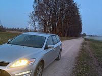 Gebraucht Ford Mondeo 140 PS (102 kW) 2012 Silber Kombi