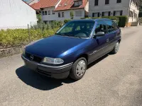 Gebraucht Opel Astra 70 PS (51 kW) 1995 Violet Limousine
