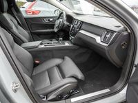 Gebraucht Volvo V60 CC Ultimate 250 PS (183 kW) 2024 Vapour grey Kombi
