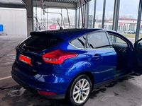 Gebraucht Ford Focus Titanium 125 PS (91 kW) 2014 Blau Limousine