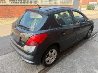 Gebraucht Peugeot 207 95 PS (69 kW) 2009 Schwarz Kleinwagen