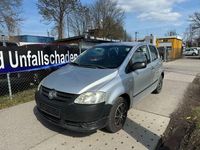 Gebraucht VW Fox Basis 54 PS (39 kW) 2009 Silber Kleinwagen