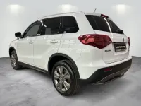 Gebraucht Suzuki Vitara Comfort 129 PS (94 kW) 2021 Cool white pearl SUV
