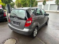 Gebraucht Mercedes A180 116 PS (85 kW) 2009 Grau Limousine