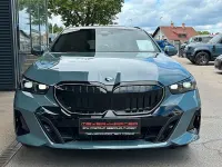 Gebraucht BMW 520 M Sport 208 PS (152 kW) 2025 Grün Kombi