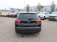 Gebraucht Ford Focus Titanium 125 PS (91 kW) 2016 Schwarz Kombi