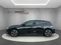 Używany Opel Astra 131 KM (96 kW) 2024 Czarny Sedan/Limuzyna