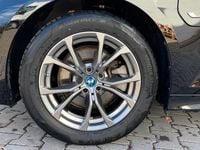 Gebraucht BMW 330e Efficient Dynamics 292 PS (214 kW) 2022 Schwarz uni Kombi