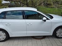 Second-hand Audi A3 Design 190 CP (139 kW) 2019 Alb Berlinǎ