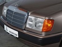 Gebraucht Mercedes E300 179 PS (131 kW) 1993 Braun Limousine