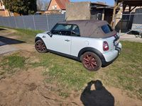 Gebraucht Mini Cooper Cabriolet 122 PS (89 kW) 2012 White silver metallic Cabrio