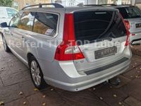 gebraucht Volvo V70 D5 AWD Standheizung/Automatic/AHK/TÜV NEU