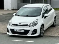 Gebraucht Kia Rio Spirit 84 PS (61 kW) 2017 Weiß Kleinwagen