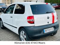 Gebraucht VW Fox 60 PS (44 kW) 2011 Weiß Kleinwagen