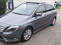 Gebraucht Mercedes B180 109 PS (80 kW) 2012 Grau Van / Kleinbus