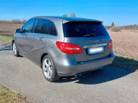 Gebraucht Mercedes B180 122 PS (89 kW) 2011 Grau Kleinwagen