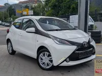 Gebraucht Toyota Aygo X-play 69 PS (50 kW) 2016 Weiß Kleinwagen