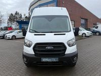 Gebraucht Ford Transit Trend 131 PS (96 kW) 2023 Weiß Limousine