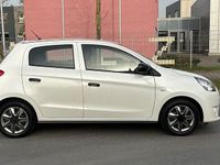 Gebraucht Mitsubishi Space Star Diamant Edition 71 PS (52 kW) 2015 Weiß Kleinwagen