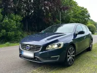 Gebraucht Volvo V60 163 PS (119 kW) 2014 Blau Kombi
