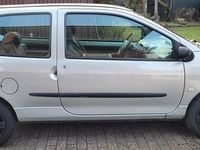 Gebraucht Renault Twingo 58 PS (42 kW) 2005 Silber Kleinwagen