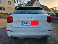 Gebraucht Audi Q2 Sport 116 PS (85 kW) 2017 Weiß SUV