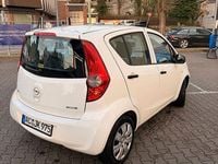 Gebraucht Opel Agila 68 PS (50 kW) 2010 Weiß Kleinwagen