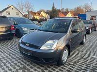 Gebraucht Ford Fiesta Ambiente 68 PS (50 kW) 2004 Grau Kleinwagen