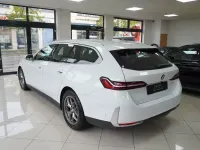 Gebraucht BMW 520 Sport Line 197 PS (144 kW) 2024 Weiß Kombi