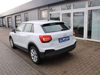 Gebraucht Audi Q2 Basis 110 PS (80 kW) 2022 Gletscherweiß metallic SUV