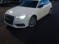Gebraucht Audi A3 Sport 179 PS (131 kW) 2014 Weiß Limousine