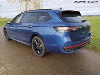 Neu VW Passat R-line 220 PS (161 kW) 2025 Reefblau metallic Kombi