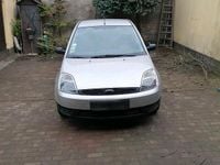 Gebraucht Ford Fiesta 60 PS (44 kW) 2002 Silber Kleinwagen