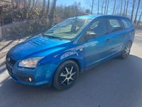 Second-hand Ford Focus 101 CP (74 kW) 2005 Albastru Break